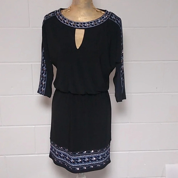 WHITE HOUSE BLACK MARKET LITTLE BLACK KNEE LENGTH DRESS, CUTOUTS, EMBROIDERY, S… - Picture 7 of 7